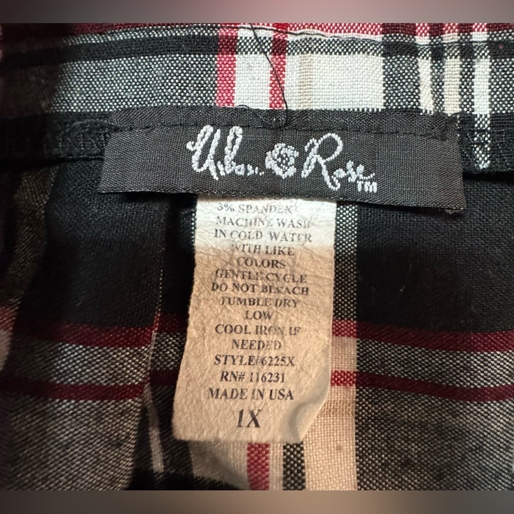 Urban Rose Chic Plaid Skater Skirt - Black, White, and Red - Picture 4 of 7